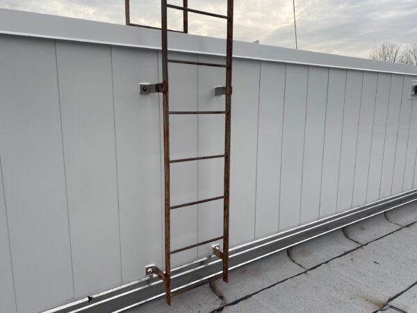 Flush seam panel - Cinammon Metals